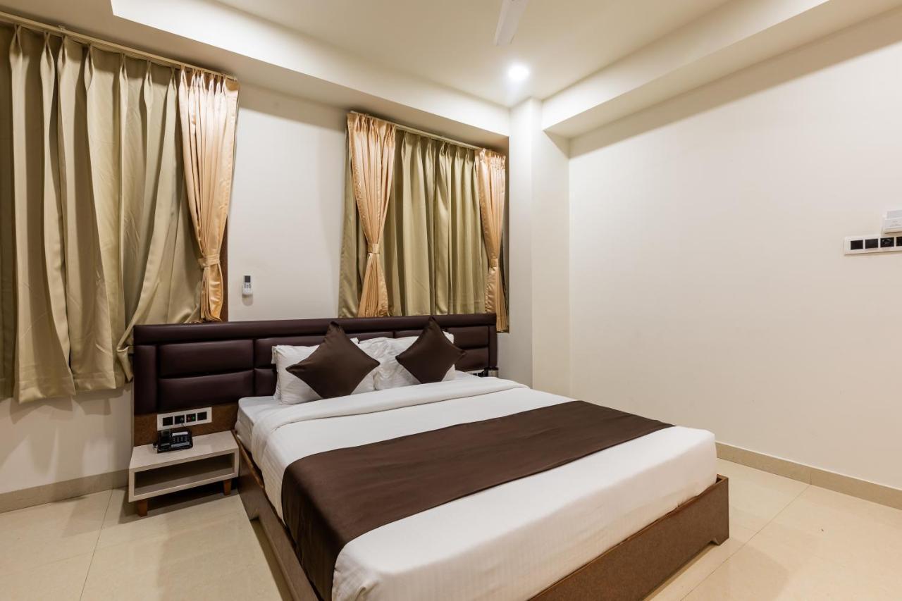 The Grand Shaurya Hotel